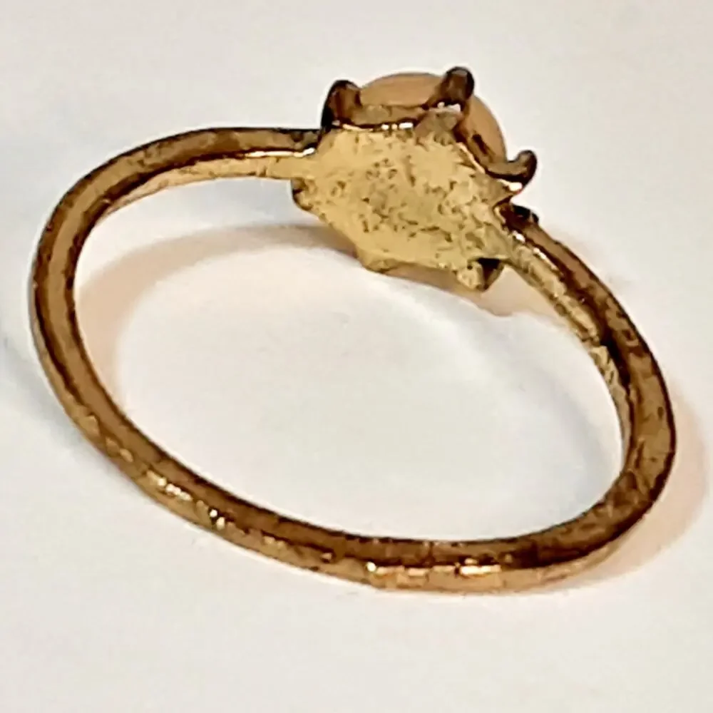 Delicate Opalesque Solitary Stone Prong Ring Gold Tone Band Size 7.10